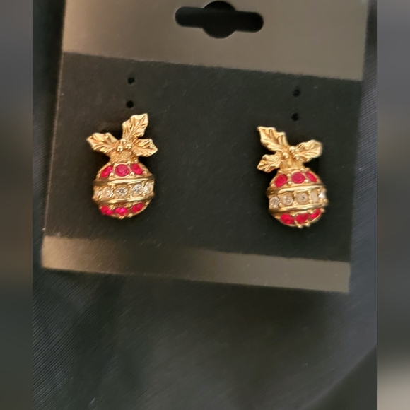 Avon Jewelry - Vintage 90's Avon Sparkling Christmas Ornament Earrings